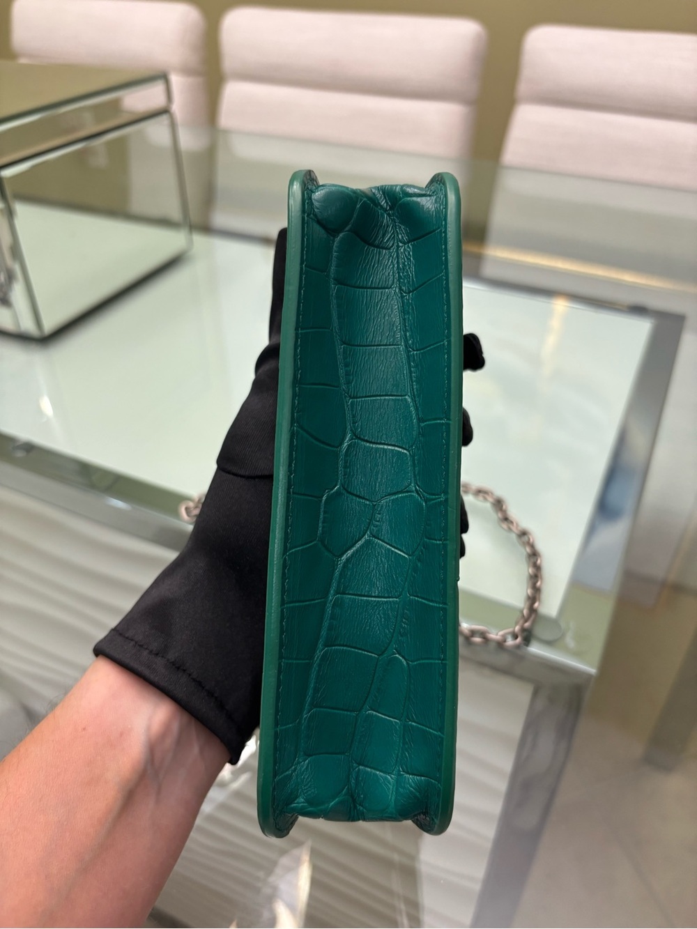 Authentic Balenciaga Gossip Wallet on Chain (WOC) in Jade green - Picture 8 of 15